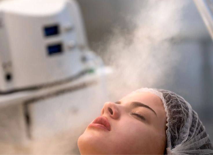 Xông hơi thảo dược giúp làm mềm lớp sừng và hỗ trợ làm sạch da mặt